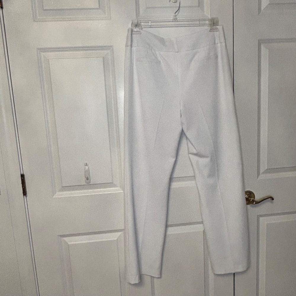 Atelier Luxe Boutique White Trousers View 3